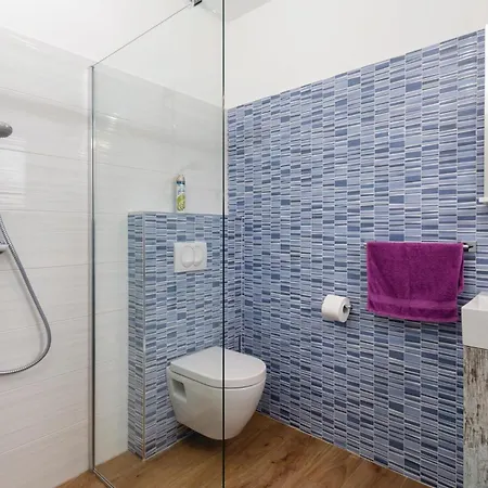 Beautiful In With Wifi Holiday home
